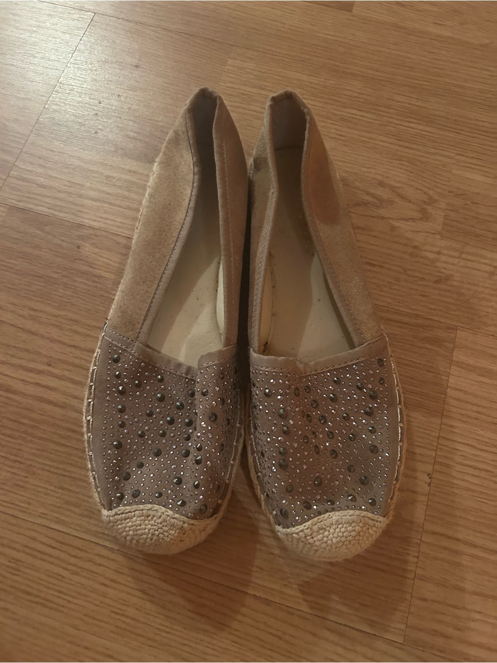 Women’s Studded Espadrille Flats in Light Brown - Unbranded